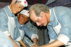 白求恩人物生平；白求恩人生经历