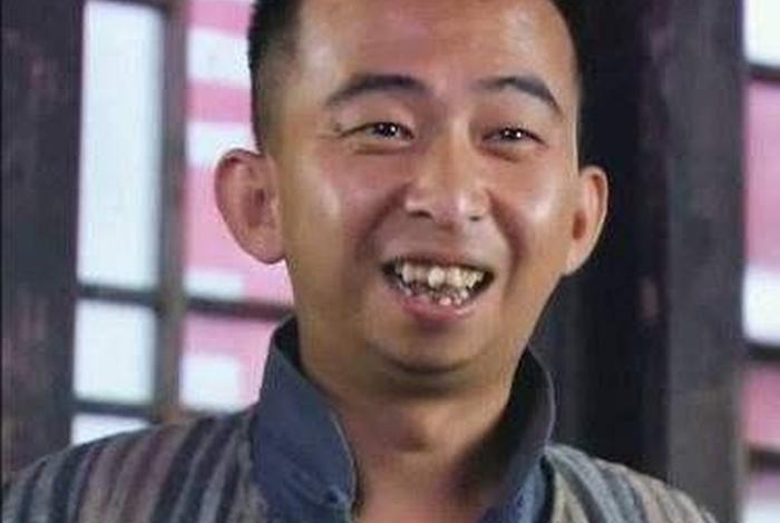 历史上长得丑的名人（长的丑的名人都有谁）