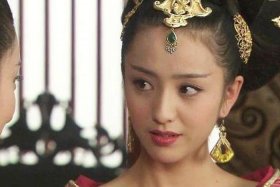 女生迷恋历史人物（迷恋历史人物的女生）