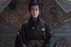 大秦赋嬴政真实身世；大秦赋嬴政是谁扮演