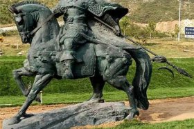 中国历史人物雕像介绍；中国古代的人物雕像