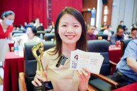 感动中国蒋梦楠的颁奖词 蒋英领奖感动中国视频