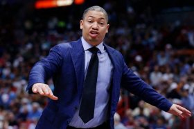 历史泰伦卢，泰伦卢什么时候退役的