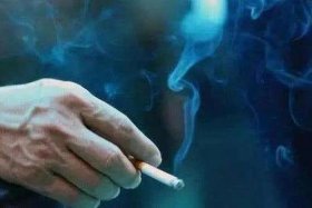 历史人物抽烟喝酒活了多久，抽烟名人活多久