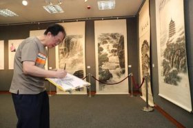 顾宏平的著名作品、顾宏强油画作品