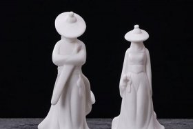 中国人物陶瓷 摆件；精品陶瓷人物摆件