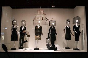 中国历史人物橱窗作品；历史人物橱窗设计