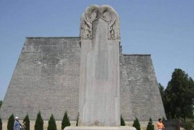 中国历史人物墓地、历史人物的墓地