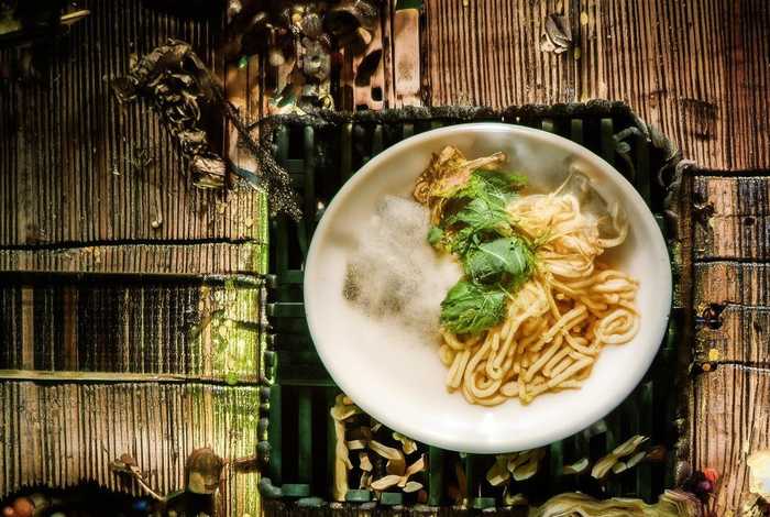 李清照的历史故事简写 李清照的历史故事简写50字 李清照的历史故事简写 李清照的历史故事简写50字