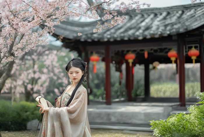 中国历史春天发生故事有哪些，中国历史春天发生故事有哪些呢