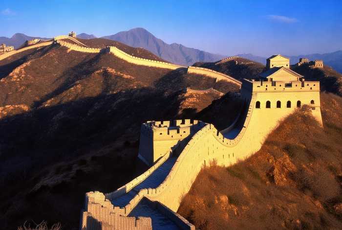 中国长城历史简介；中国长城历史简介300
