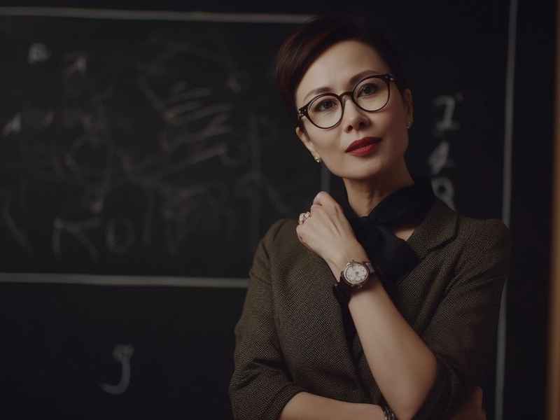 何峥峥老师多少岁了 - 何峥峥老师多少岁了视频