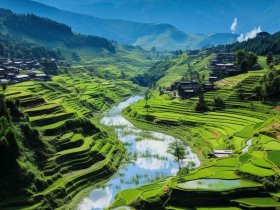 黔东南的，黔东南的七月