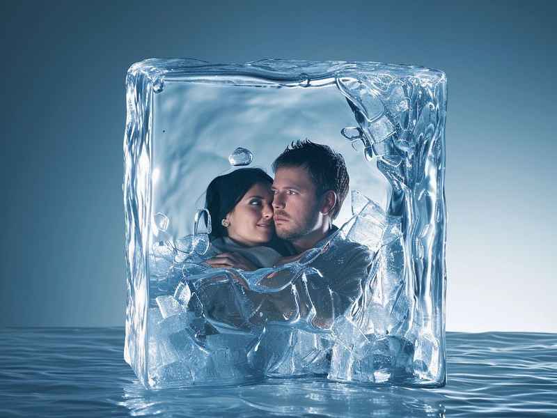 喝冷水搞笑视频 - 喝冷水搞笑视频素材
