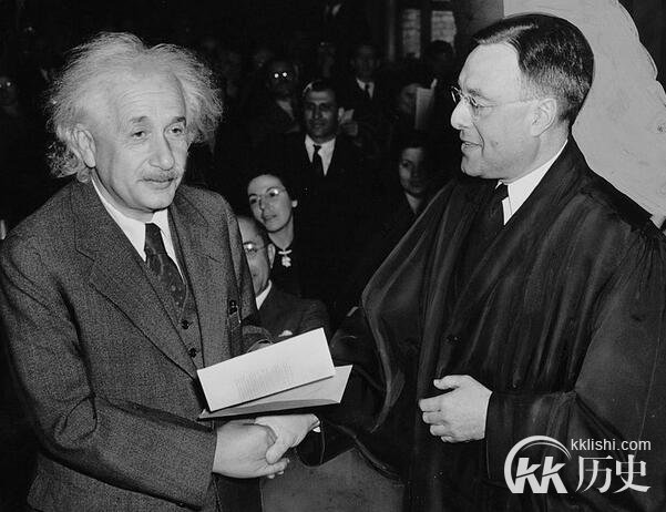 爱因斯坦-爱因斯坦简介 爱因斯坦是哪个国家的人