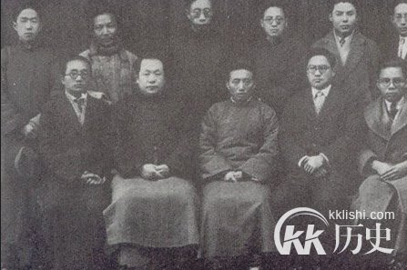 袁殊-五重间谍袁殊：中国情报史上绝无仅有的一位间谍