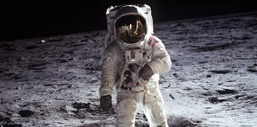 月球-人类月球日，文史概要