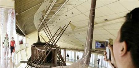 揭秘：埃及惊现4500年前法老重生"太阳船"