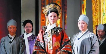 乾隆-弘历的生母是谁：揭秘乾隆帝的生母究竟是谁？