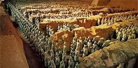 兵马俑-秦兵马俑四大谜团：真是秦始皇的陪葬品？