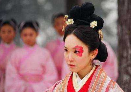 司马伦-历史上的司马伦是什么样的人？为人庸鄙，篡夺侄孙的皇位，掏空司马