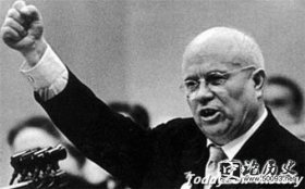 斯大林-赫鲁晓夫如何反对斯大林：发表秘密报告抨击斯大林并将其重新下葬